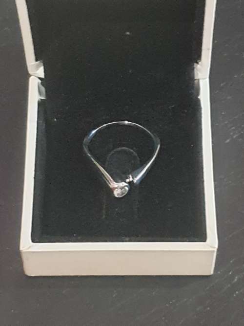 18ct and Rhodium and 0.25 carat genuine Solitaire Diamond Ring