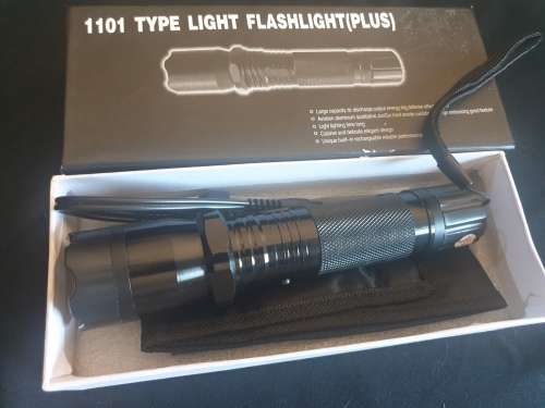 Stun gun, flashlight 1101