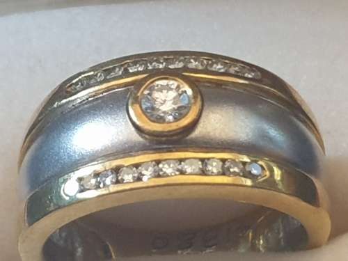 18ct white and yellow gold with diamonds ring of approx .50 carats