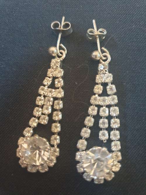 Stunning Marcasite and cubic zirconia drop dangling earrings