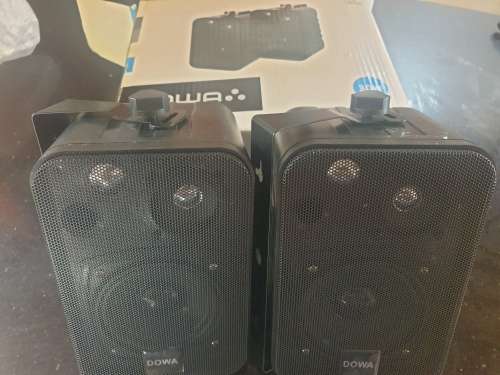 Dowa indoor or outdoor waterproof 30 Watt speaker set with wall mount brackets