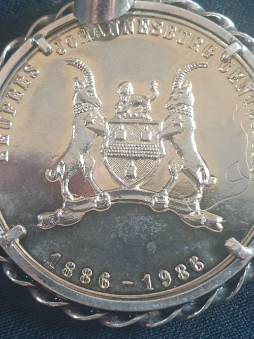RARE 1886-1986 Silver JHB 100th Anniversary tribute to the pioneers medallion on silver pendant