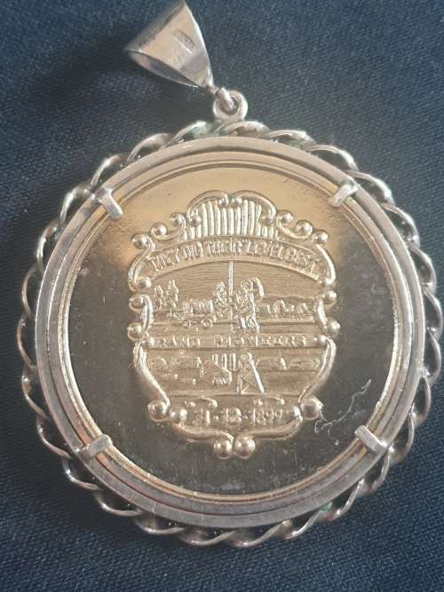 RARE 1886-1986 Silver JHB 100th Anniversary tribute to the pioneers medallion on silver pendant