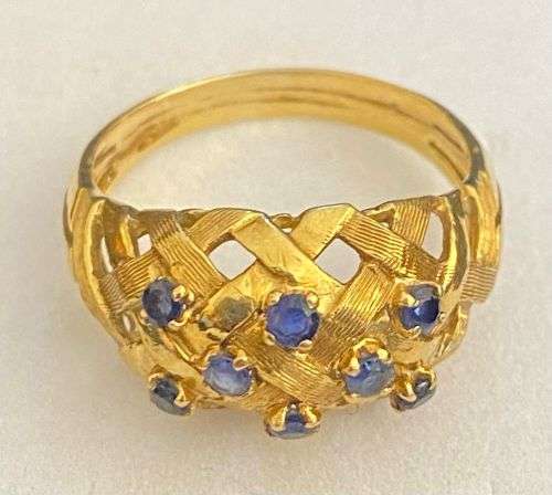 18ct yellow gold fancy woven ring with 8 natural Sapphire`s circa approx 1960`s