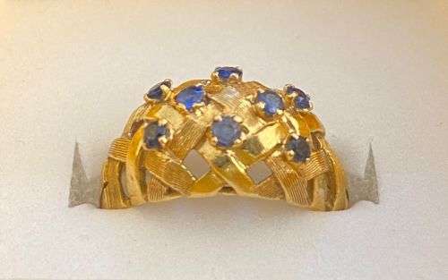 18ct yellow gold fancy woven ring with 8 natural Sapphire`s circa approx 1960`s