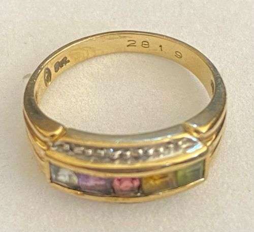 Stunning multicoloured gem stone ring in 9ct yellow gold with 8 diamonds on the sides