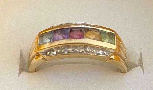 Stunning multicoloured gem stone ring in 9ct yellow gold with 8 diamonds on the sides