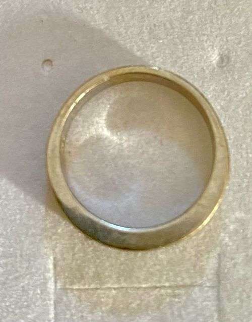 9ct white gold with Cubic Zirconium`s Ring