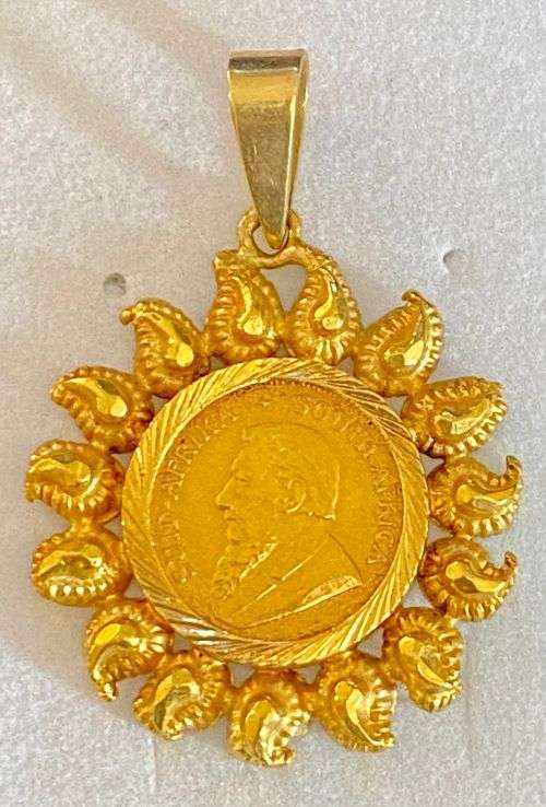 1/10 Fine Gold(22ct) Kruger coin 1982 in  22ct surrounding sun pendant