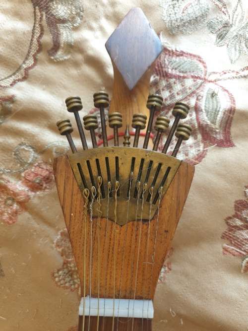 10 string antique hand made Portuguese Mandolin/guitar with traditional peachow keys