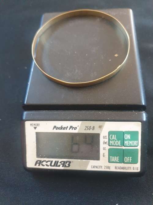 9ct yellow gold Bangle 4.46mm width