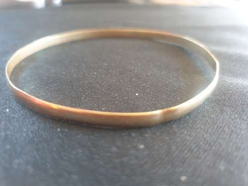 9ct yellow gold Bangle 3.65mm width
