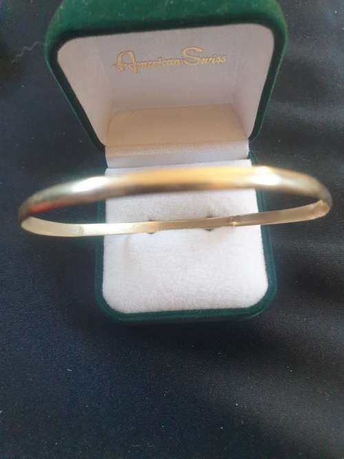 9ct yellow gold Bangle 3.65mm width
