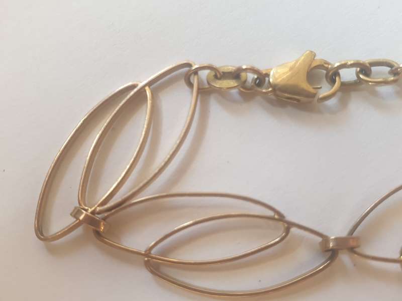 9ct yellow gold unusual style bracelet