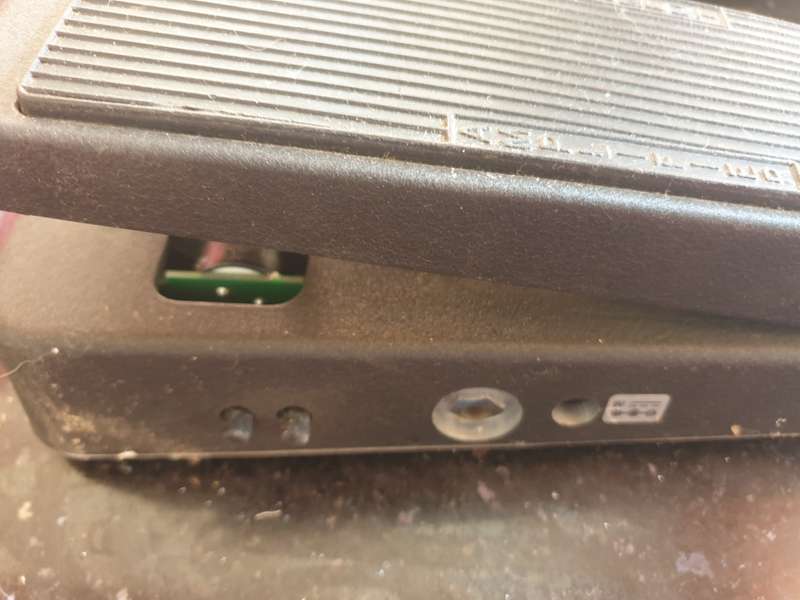 Crybaby guitar pedal