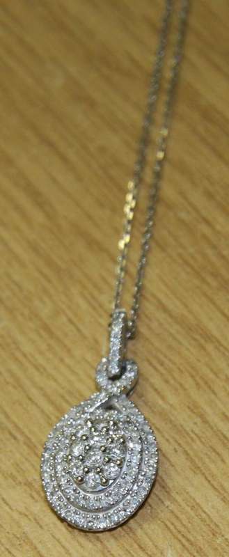 Diamond Pendant - White Gold - 3.1g