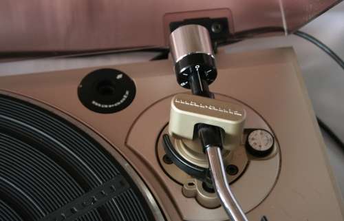 MARANTZ 6170 TURNTABLE, RECORD PLAYER,PHONOGRAPH-- GREAT CONDITION