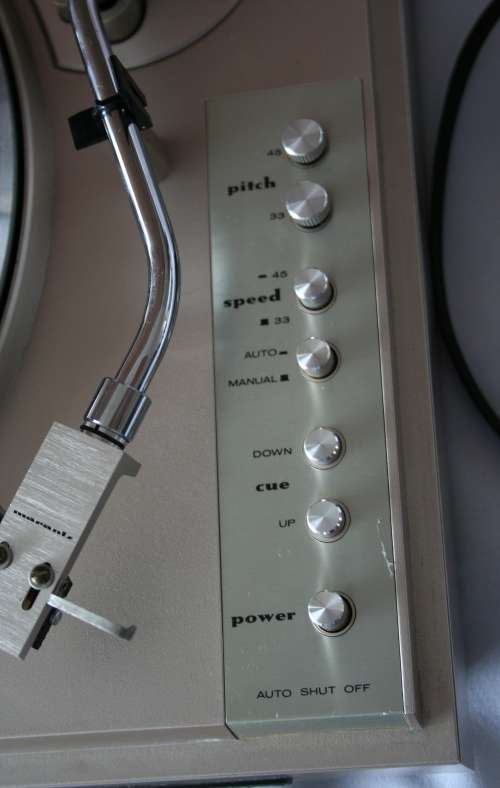 MARANTZ 6170 TURNTABLE, RECORD PLAYER,PHONOGRAPH-- GREAT CONDITION