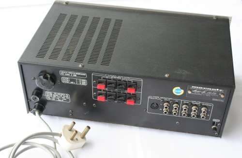 MARANTZ 1050 CONSOLE STEREO AMPLIFIER -- GREAT CONDITION