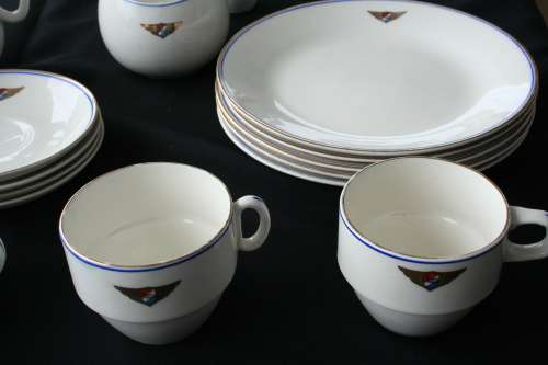 JURGENS CARAVANS -- CERAMIC CROCKERY SET - 22 PIECE -- 1960's