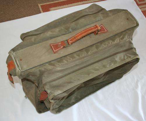 SADF -- OFFICERS CANVAS VALISE BAG -- VERY GOOD CONDITION -- BUSH WAR ERA