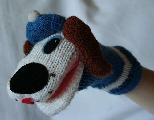 GENUINE KNITTED RUSS BERRIE HAND PUPPET -- SOCK PUPPET -- SPOTLESS