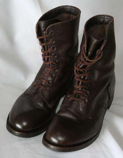 SADF-- BROWN LEATHER BOOTS--SIZE 8 -- VERY GOOD CONDITION -- BUSH WAR ERA