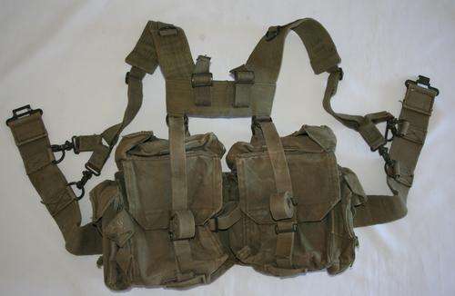 SADF -- PATTERN 73 KIDNEY POUCHES AND YOKE - WEBBING -- BUSH WAR ERA