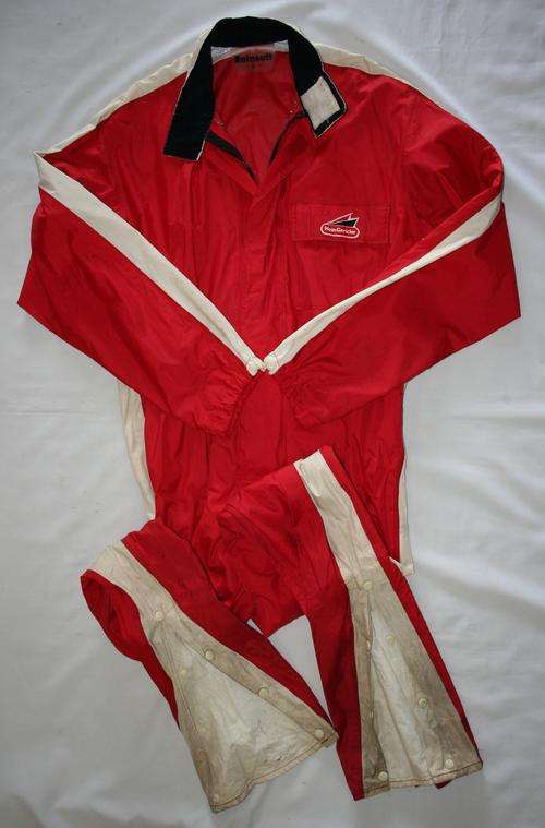 HEIN GERICKE RAIN SUIT -- OVERALL TYPE -- SIZE : LARGE