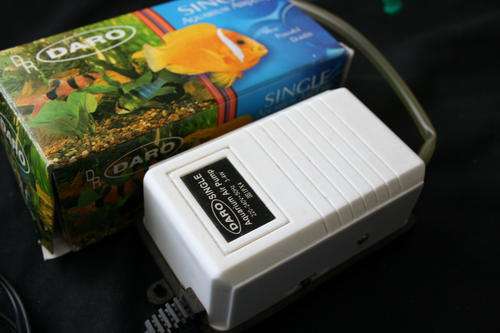 DARO SINGLE AQUARIUM AIR PUMP-- SILENT -POWERFUL -DURABLE