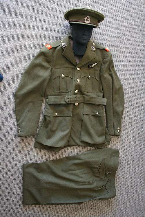 SAAF WORLD WAR 2 AIR GUNNER DRESS UNIFORM-- SA AIR FORCE--RARE