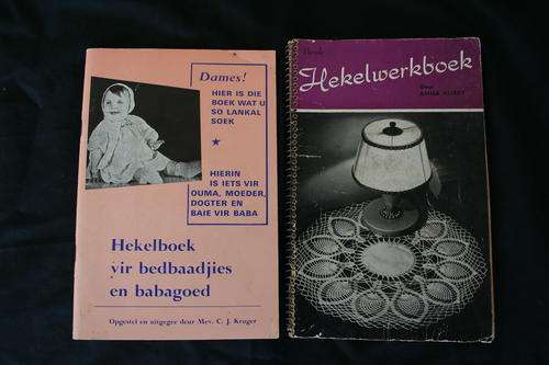 SET OF 2 VINTAGE CROCHET PATTERN BOOKLETS--AFRIKAANSE HEKEL PATRONE