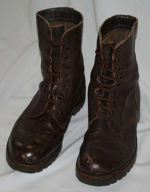 SADF-- BROWN LEATHER BOOTS--SIZE 10.5 -- BUSH WAR ERA