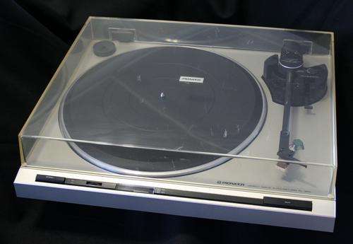 PIONEER PL-320 TURNTABLE, RECORD PLAYER,PHONOGRAPH-- A1 CONDITION