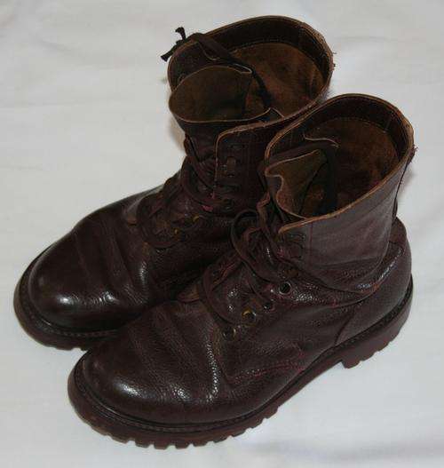 SADF -- BROWN LEATHER BOOTS -- SIZE 7 -- BUSH WAR ERA