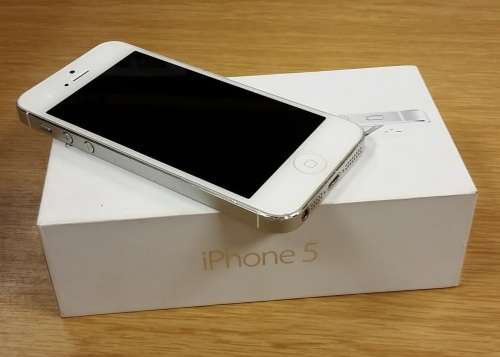iPhone 5 - SecondHand - NO Reserve!!