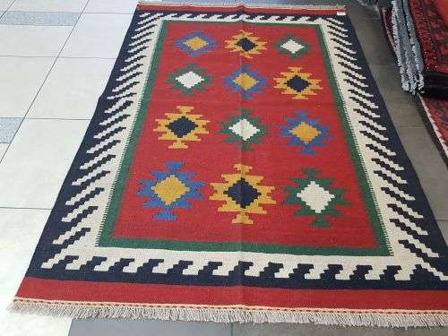 SHIRAZ PERSIAN KILIM HANDWOVEN 180 x 131 cm