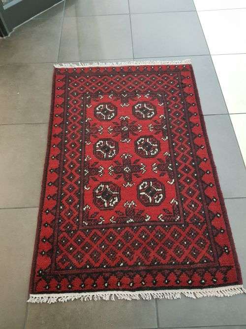 RED AFGHAN PERSIAN CARPET SIZE 115 X 75 CM