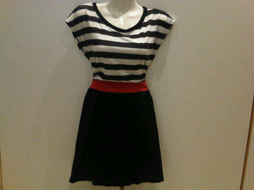 Black white and red dress, size 32