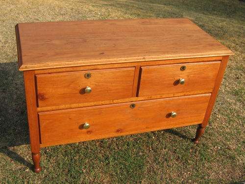 Lovely Lowboy / chest of draws