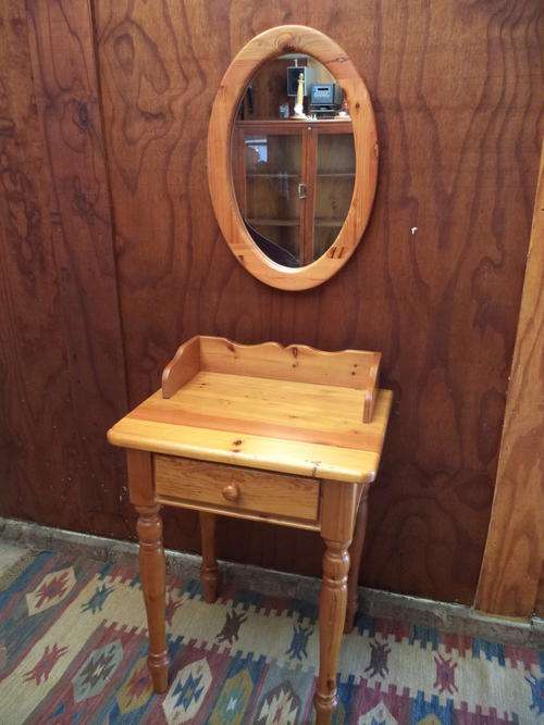 Oregen single  draw dresser / perfect for a vanity piece in a guest loo.incl mirror