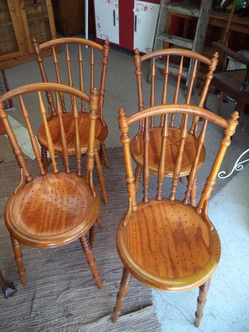 4 X BENTWOOD CHAIRS / KITCHEN CHAIRS