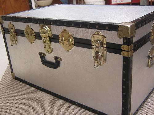 STUNNING KIST - UNUSUAL PIECE - COFFEE TABLE