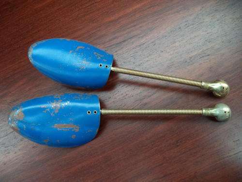 SHOE HORN