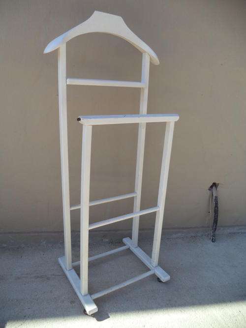 OLD WHITE - STURDY - DUMB VALET