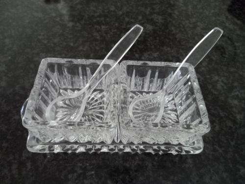ELEGANT SAUCE DISHES IN A TRAY WITH SPOONS