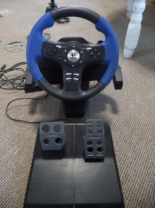 LOGITECH STEERING AND PEDALS - PS2