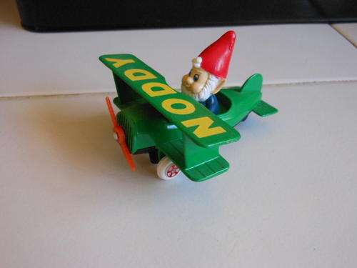 ERTL BIG EARS IN HIS PLANE LIKE NEW CONDITION.