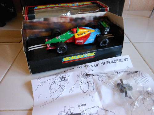 SCALEXTRIC BENNETON F1---NEW