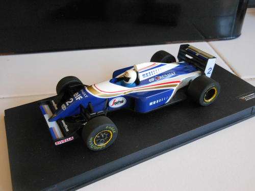 SCALEXTRIC--- F1 RENAULT -- EXCELLENT  CONDITION.